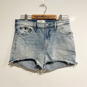 Abercrombie & Fitch Mid Rise Boyfriend Shorts